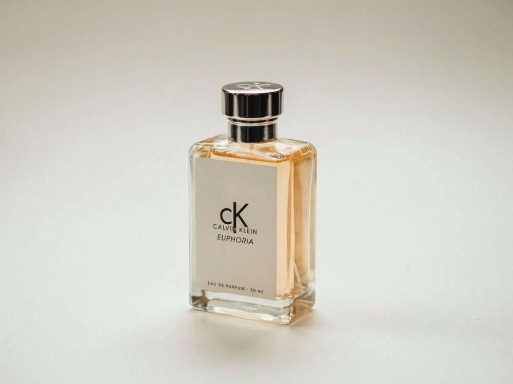 kolekcja popularnych perfum Calvin Klein